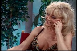 Captura de 'Nina Hartley's Advanced Guide to Sex Toys' nº 86