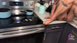 Captura de 'Bratty Stepdaughter Gets What She Deserves' nº 65