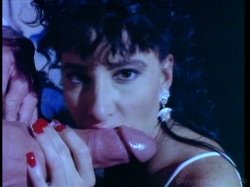 Captura de 'New Wave Hookers 2' nº 17
