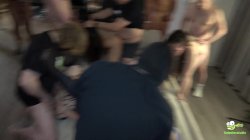 'Tadpole Orgy! 20 Guys Barebacking 7 Babes!' screenshot nº 46