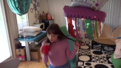 'Daddy Loves My Teen Pussy' screenshot nº 4