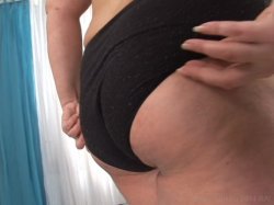'Lesbian MILFS In Heat' screenshot nº 52