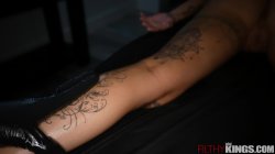 'Tattooed Brunette Massaged and Fucked' screenshot nº 108