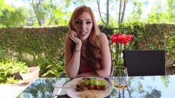 Captura de 'How I Met My Girlfriend Lauren Phillips' nº 27