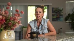 Captura de 'Dirty Little Step-Daughter Gets Big Dick Housewarming Gift' nº 6