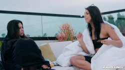 Captura de 'We Live Together Season 1' nº 87