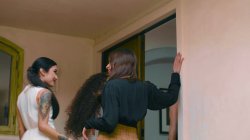 Captura de 'Open House Obscenity' nº 2
