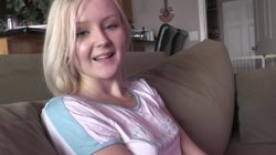Captura de 'Young Blonde Girls 4' nº 78