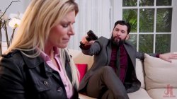 'Families Tied - India Summer Betrayed By Step Daughter Cadence Lux' screenshot nº 29
