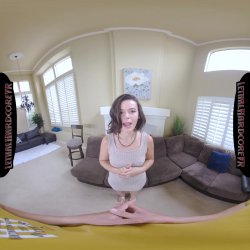 'Dharma Does Her First VR and Cums Over and Over' screenshot nº 4
