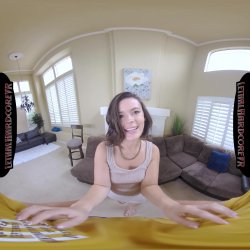 'Dharma Does Her First VR and Cums Over and Over' screenshot nº 8