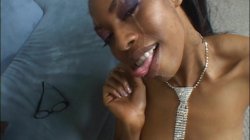 Captura de 'Black Is Beautiful' nº 33