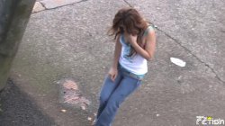 Captura de 'Asian Cutie In Thongs Gives Blowjob Outdoors And Is Rewarded With Mouthful Of Cum' nº 11