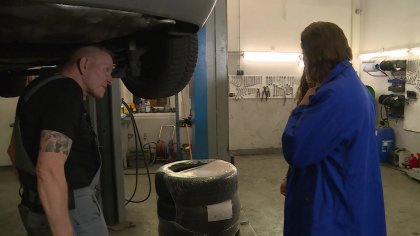 Hot Anal Loving Eva Schwarz In Fishnets Fucked In Garage