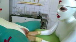 Captura de 'Lucy Loves Latex Lesbians' nº 36