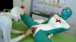 Captura de 'Lucy Loves Latex Lesbians' nº 48