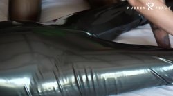 Captura de 'Heavy Rubber Dreams Restricted in Full Rubber Catsuit and Rubbers Finest Helmet' nº 54
