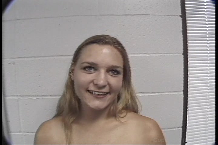 Lovely Lady with Small Tits Blowing a Fat Dick with a Nice Blowjob