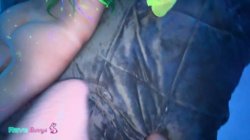 Captura de 'Neon Rave Tease As Armani Black Steals A Wild Backstage Moment!' nº 113
