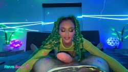 Captura de 'Neon Rave Tease As Armani Black Steals A Wild Backstage Moment!' nº 40