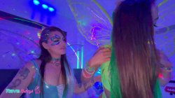 'Sasha Tatcha And Tiny Rhea Turn A Neon Afterparty Into Total Chaos!' screenshot nº 12
