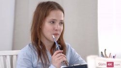 Captura de 'Lesson with flexible teen ends with creampie' nº 5