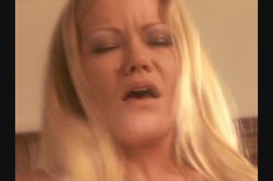 'Deep Into Tight Blonde Bottoms' screenshot nº 122