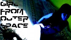 Captura de 'Girl From Outer Space - On Sale! Beat The Heat Flash Sale' nº 1