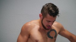 Captura de 'Kaleb Swings Both Ways' nº 19