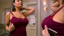 Captura de 'Divine Decolletage' nº 1