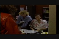 Captura de 'Office Girls' nº 13