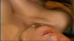 Captura de '100 Busty Blonde Bombshells' nº 134