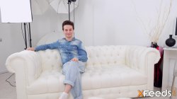 'First Anal at a Casting' screenshot nº 4