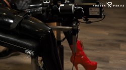 'Horny Rubber Girl Needs A Fuck Machine' screenshot nº 17