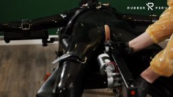 'Horny Rubber Girl Needs A Fuck Machine' screenshot nº 30
