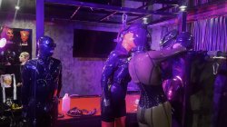 Captura de 'Perv In The Vacuum Tower With Ava Fetishart Fucking Rubber Part 1' nº 10