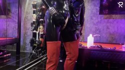 Captura de 'Perv In The Vacuum Tower With Ava Fetishart Fucking Rubber Part 1' nº 24