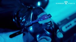 Captura de 'Tied Up Rubbergirl Fucking Herself' nº 24