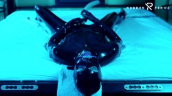 Captura de 'Tied Up Rubbergirl Fucking Herself' nº 30
