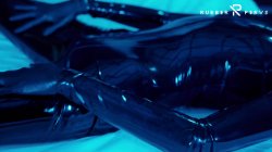 Captura de 'Tied Up Rubbergirl Fucking Herself' nº 9