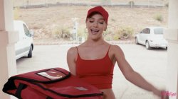 Captura de 'When Girls Play 45' nº 100