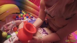 Captura de 'Clown Town Ep. 1 Anal Circus Threesome with Gia & Sophia' nº 5