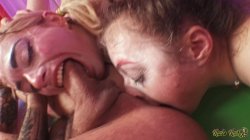Captura de 'Clown Town Ep. 1 Anal Circus Threesome with Gia & Sophia' nº 71