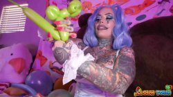 'Clown Town Ep. 4 Hottie Tiger Lilly Gets Creampied' screenshot nº 12