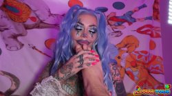'Clown Town Ep. 4 Hottie Tiger Lilly Gets Creampied' screenshot nº 34