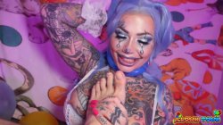 'Clown Town Ep. 4 Hottie Tiger Lilly Gets Creampied' screenshot nº 38