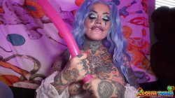 'Clown Town Ep. 4 Hottie Tiger Lilly Gets Creampied' screenshot nº 65