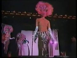 'Showgirls' screenshot nº 139