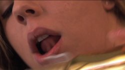 Captura de 'Kissing Girls' nº 23