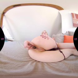 'Your Little Slut Rebeka Makes Video For You' screenshot nº 46